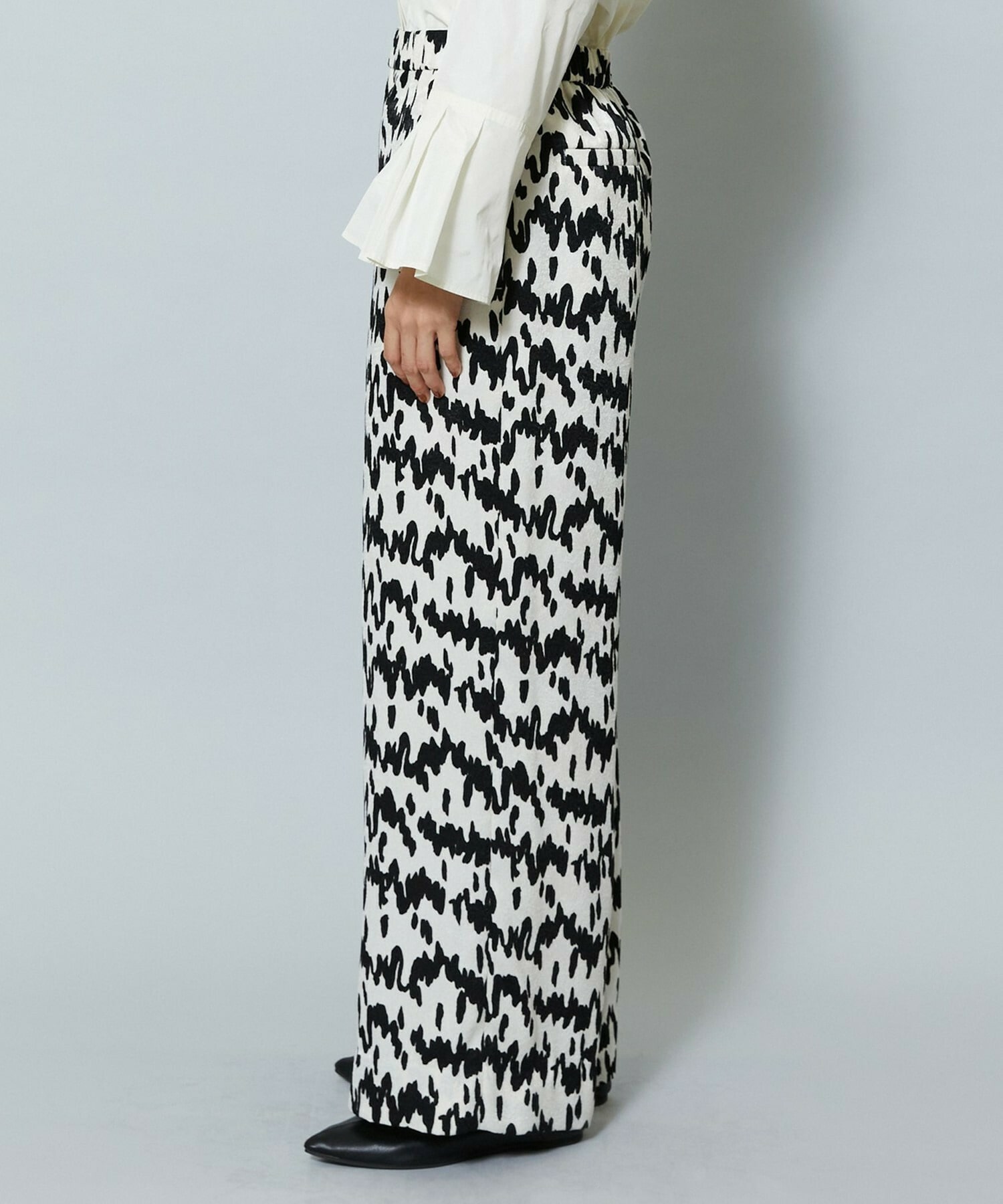 【MOGA】【Lサイズ】ベルベットサテンハンドドローイングプリントパンツ 詳細画像 オフホワイト 26