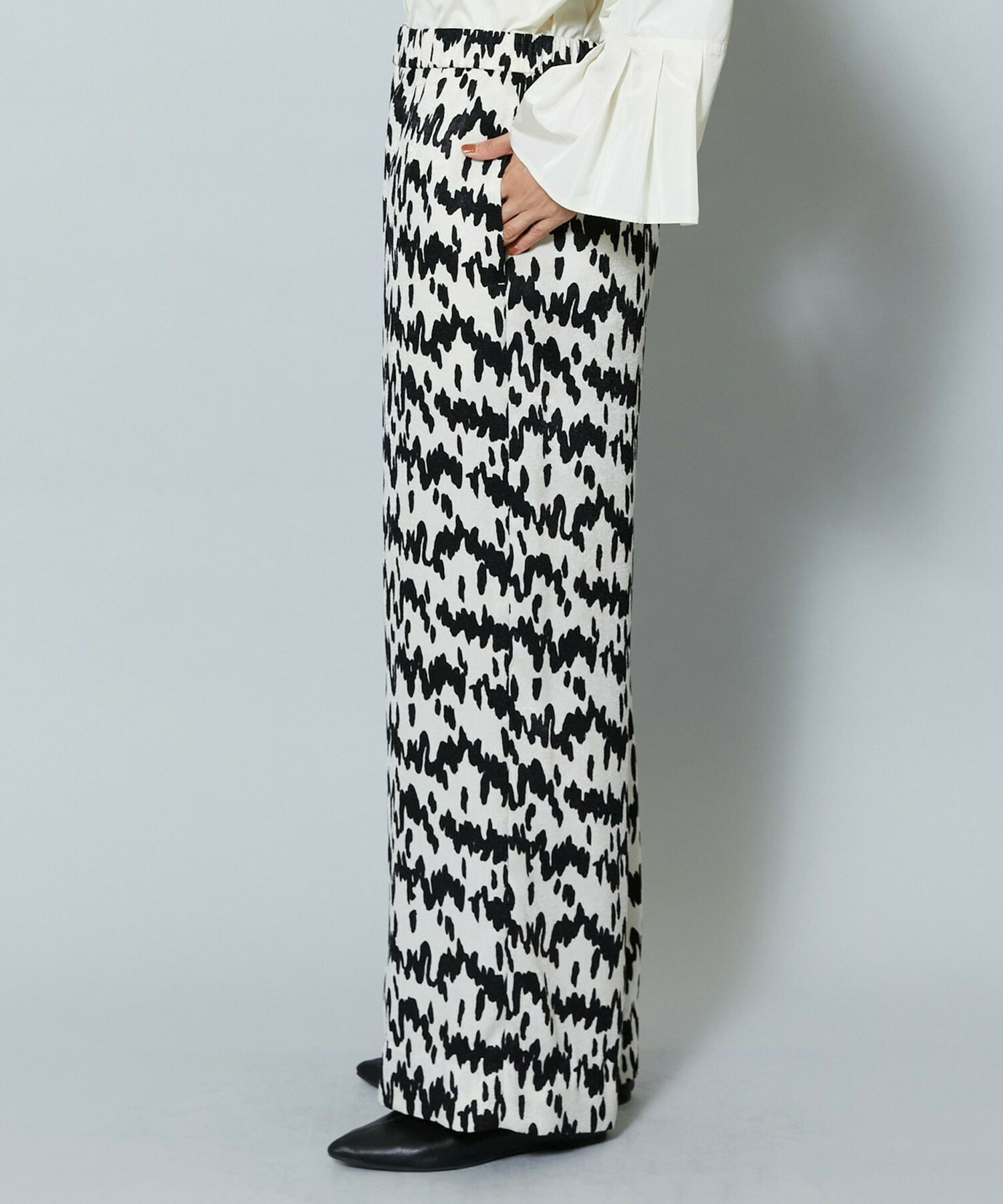 【MOGA】【Lサイズ】ベルベットサテンハンドドローイングプリントパンツ 詳細画像 オフホワイト 27