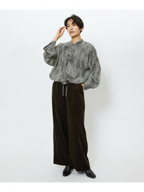 【feerique】【Lサイズ】feerique ジョーゼットプリントフリルブラウス 詳細画像 ブラック系その他 12