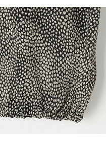 【feerique】【Lサイズ】feerique ジョーゼットプリントフリルブラウス 詳細画像 ブラック系その他 3