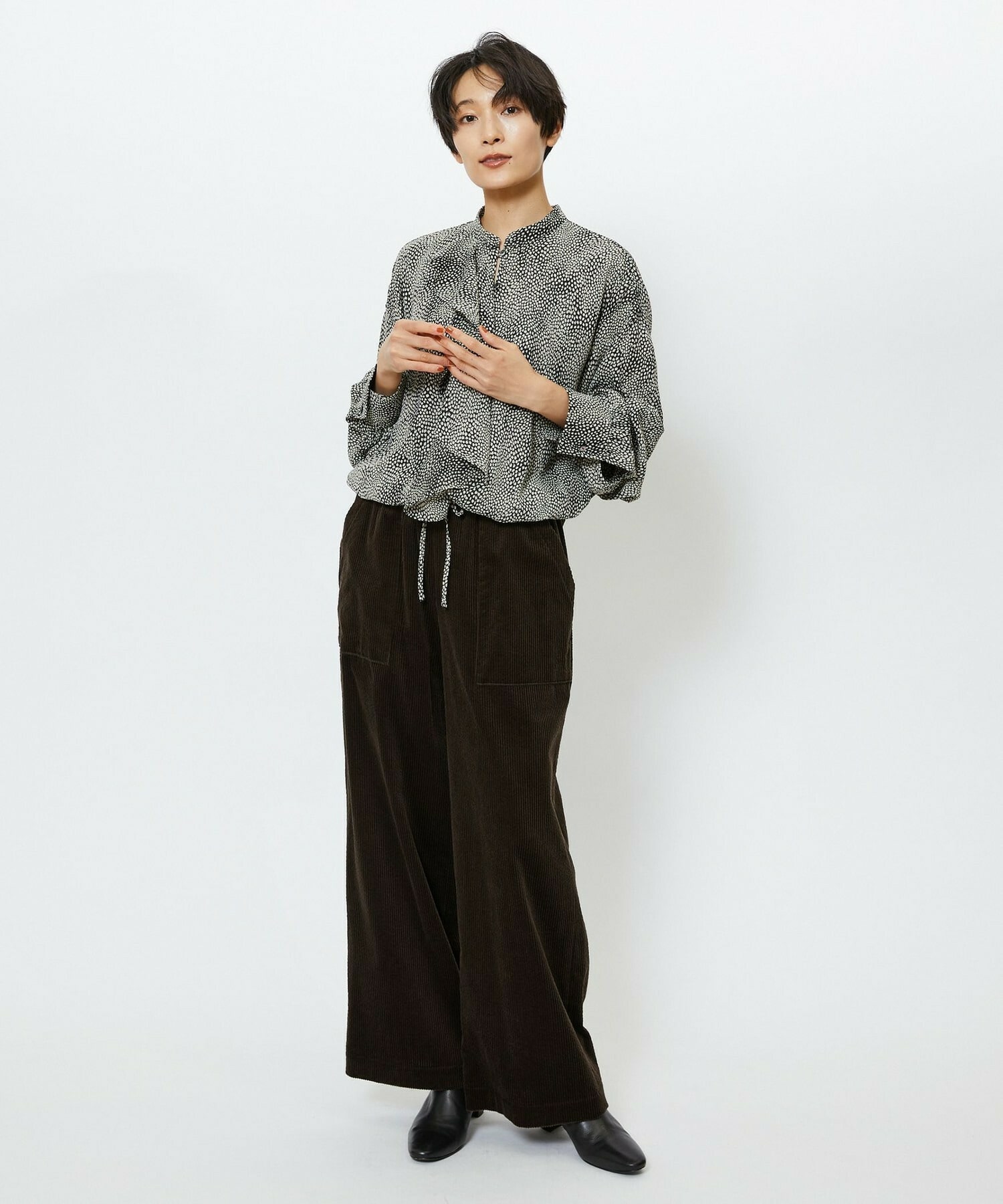 【feerique】【Lサイズ】feerique ジョーゼットプリントフリルブラウス 詳細画像 ブラック系その他 11