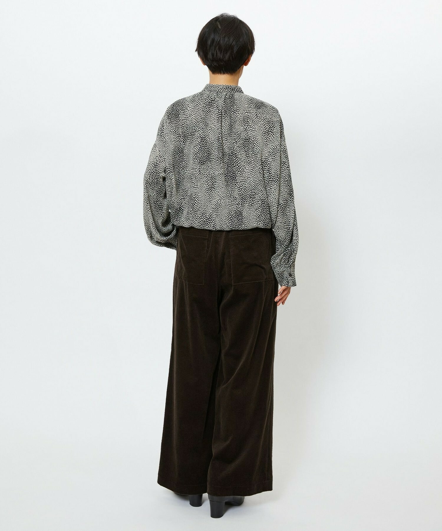 【feerique】【Lサイズ】feerique ジョーゼットプリントフリルブラウス 詳細画像 ブラック系その他 18