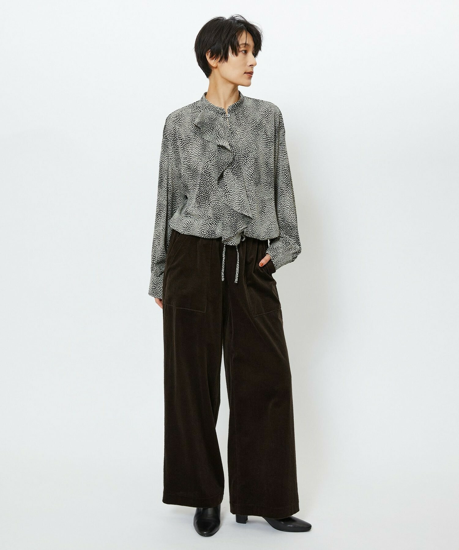 【feerique】【Lサイズ】feerique ジョーゼットプリントフリルブラウス 詳細画像 ブラック系その他 22