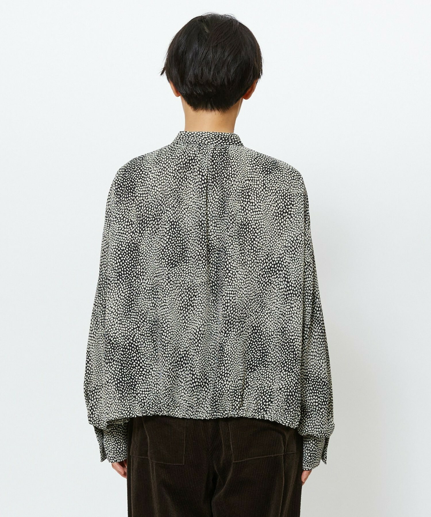 【feerique】【Lサイズ】feerique ジョーゼットプリントフリルブラウス 詳細画像 ブラック系その他 27