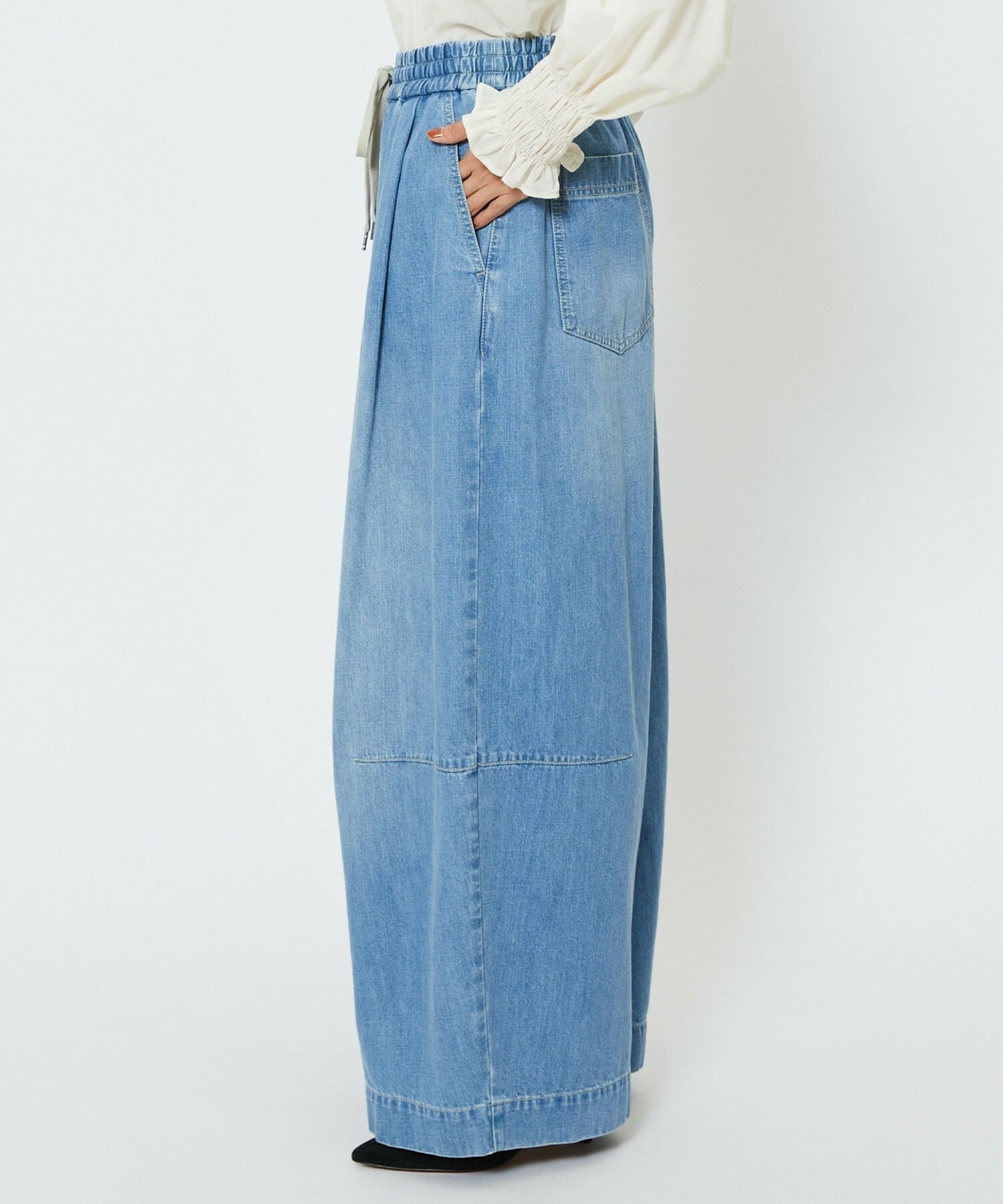 【feerique】【Lサイズ】feerique　デニムコクーンシルエットワイドパンツ 詳細画像 ブルー 26