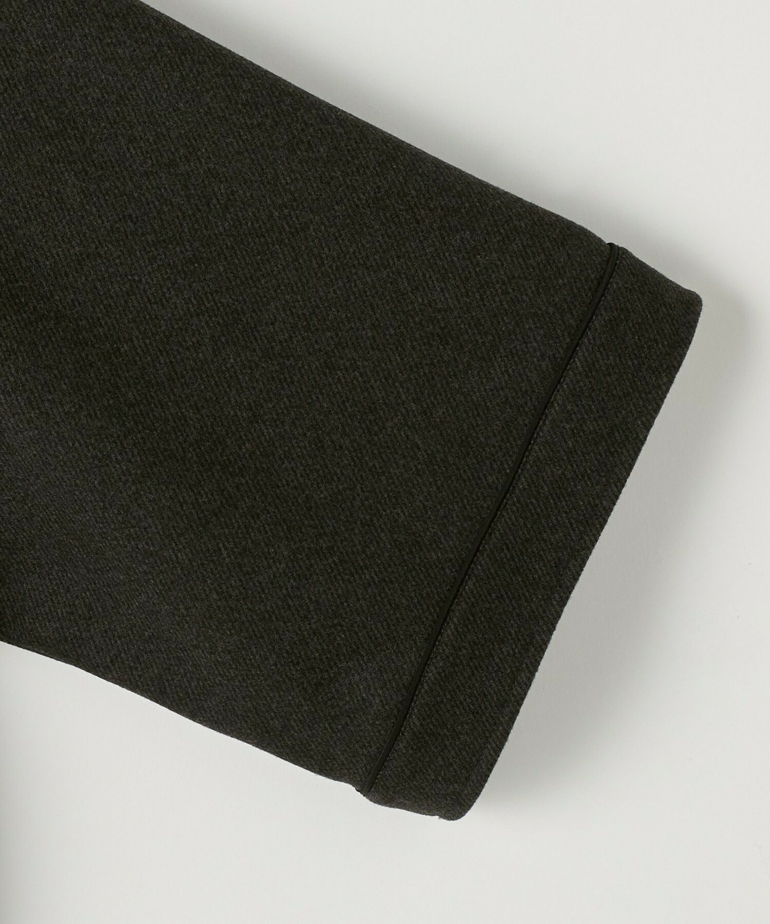 【feerique】【Lサイズ】feerique ウールライクニットツイルコクーンシルエットプルオーバー 詳細画像 チャコールグレー 2