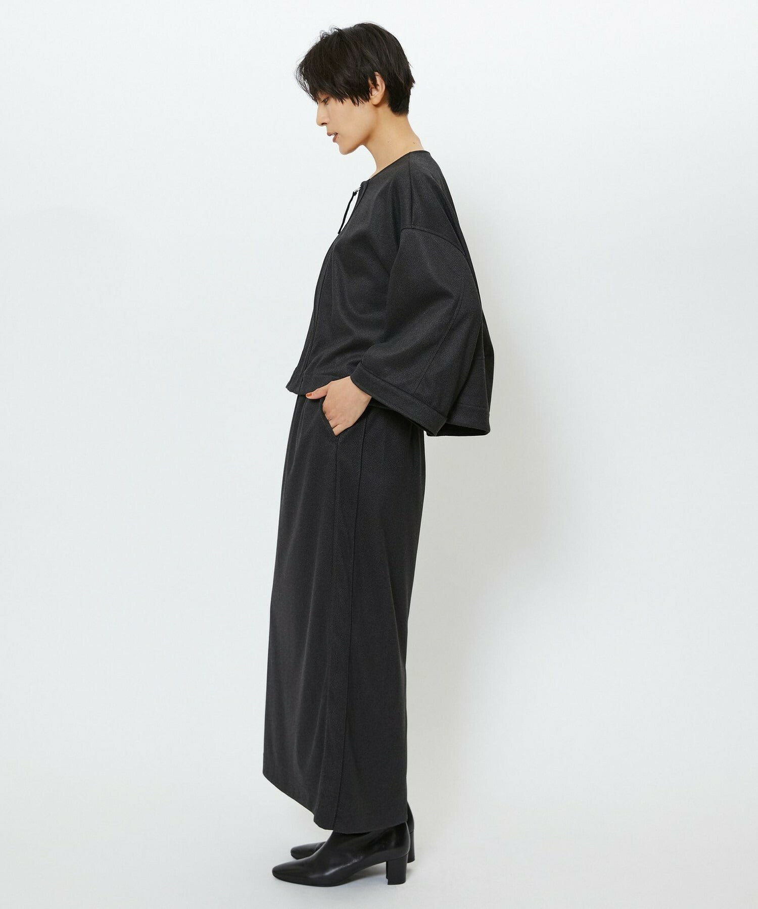 【feerique】【Lサイズ】feerique ウールライクニットツイルコクーンシルエットプルオーバー 詳細画像 チャコールグレー 21