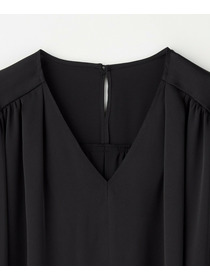 【wb】【Lサイズ】wb バックサテンジョーゼットVネックブラウス 詳細画像 ブラック 4
