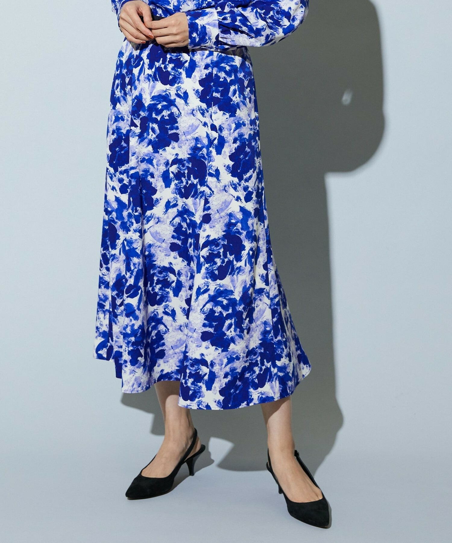 【wb】【Lサイズ】wb アブストラクトライクプリントフレアースカート 詳細画像 ブルー系その他 20