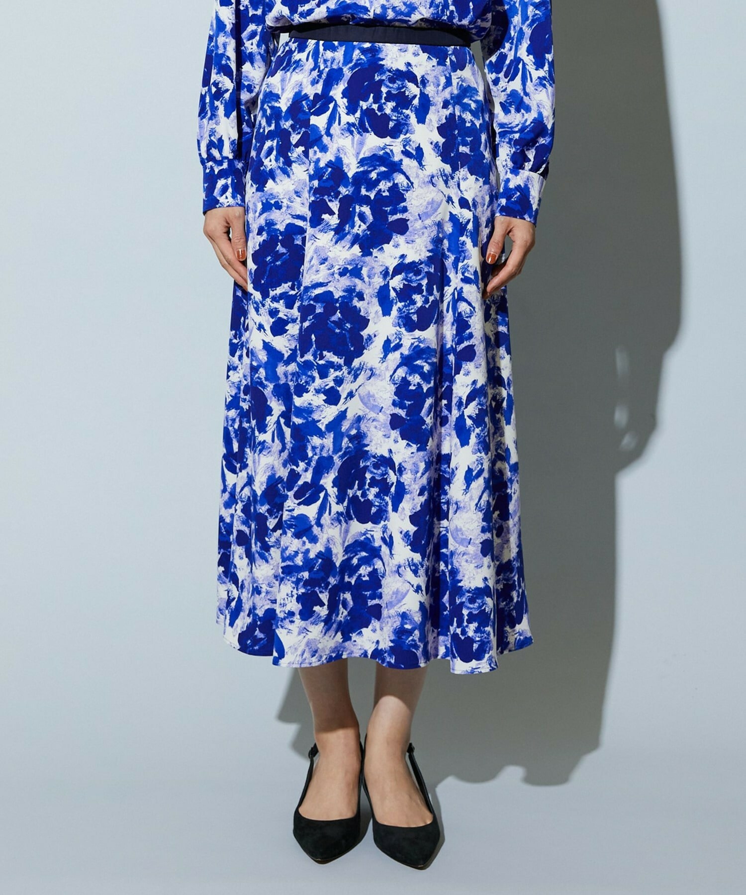 【wb】【Lサイズ】wb アブストラクトライクプリントフレアースカート 詳細画像 ブルー系その他 21
