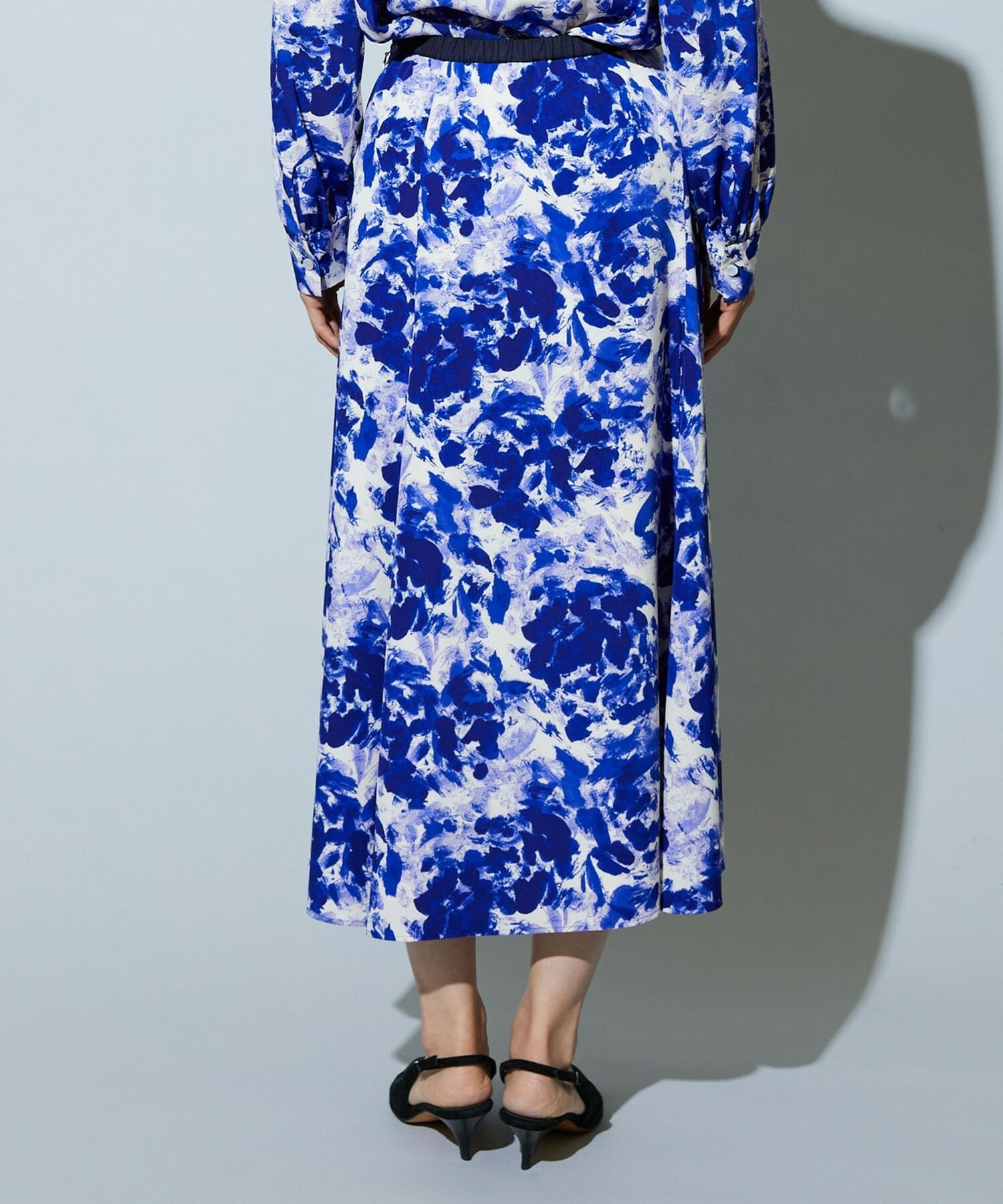 【wb】【Lサイズ】wb アブストラクトライクプリントフレアースカート 詳細画像 ブルー系その他 23