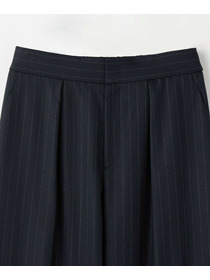 【MOGA】［eclat 2025年12月号掲載商品］【Lサイズ】スタイリスト戸野塚かおるコラボ チョークストライプストレッチコクーンパンツ 詳細画像 チャコールグレー 1