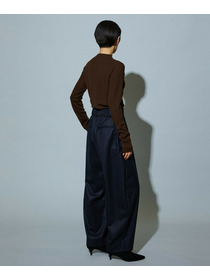 【MOGA】［eclat 2025年12月号掲載商品］【Lサイズ】スタイリスト戸野塚かおるコラボ チョークストライプストレッチコクーンパンツ 詳細画像 チャコールグレー 16