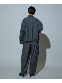 【MOGA】［eclat 2025年12月号掲載商品］【Lサイズ】スタイリスト戸野塚かおるコラボ チョークストライプストレッチコクーンパンツ 詳細画像 チャコールグレー 24