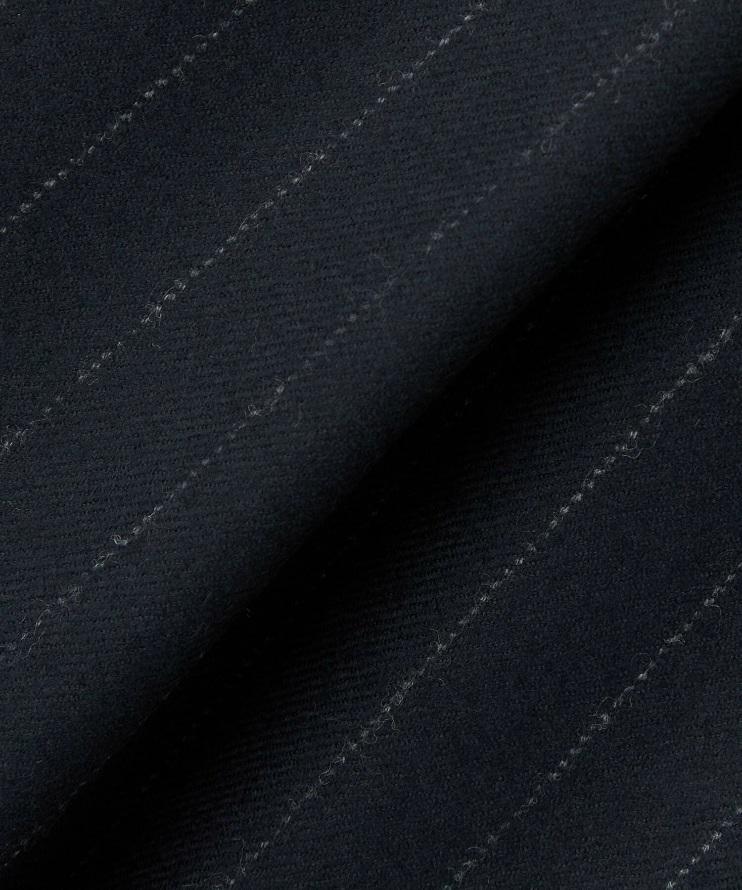 【MOGA】［eclat 2025年12月号掲載商品］【Lサイズ】スタイリスト戸野塚かおるコラボ チョークストライプストレッチコクーンパンツ 詳細画像 チャコールグレー 4