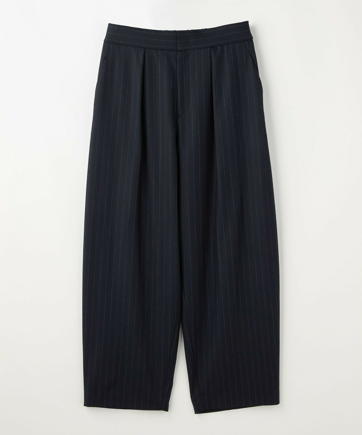 【MOGA】［eclat 2025年12月号掲載商品］【Lサイズ】スタイリスト戸野塚かおるコラボ チョークストライプストレッチコクーンパンツ 詳細画像 ネイビー 1