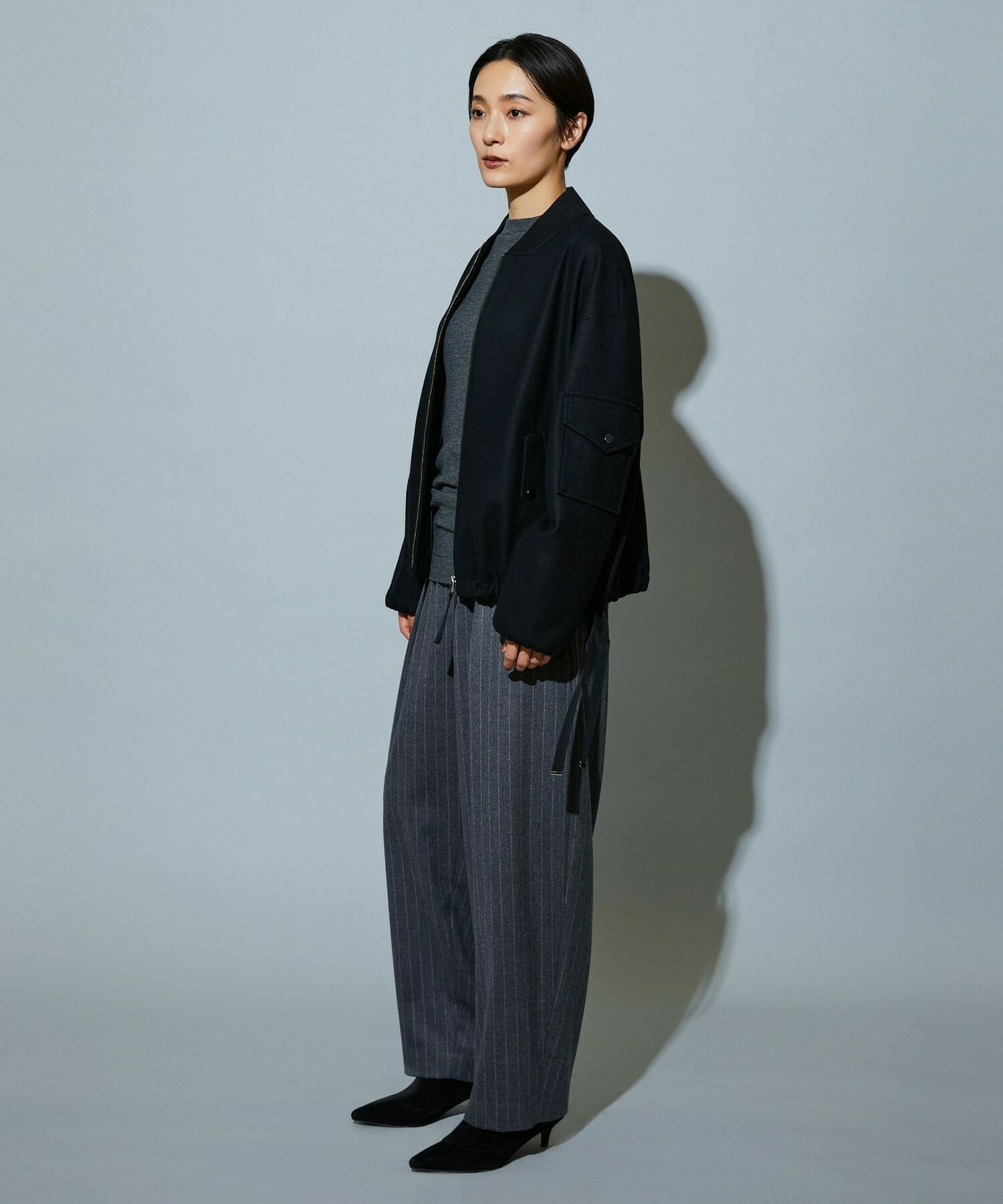 【MOGA】【Lサイズ】スタイリスト戸野塚かおるコラボ ハードミルド天竺ブルゾン 詳細画像 チャコールグレー 3