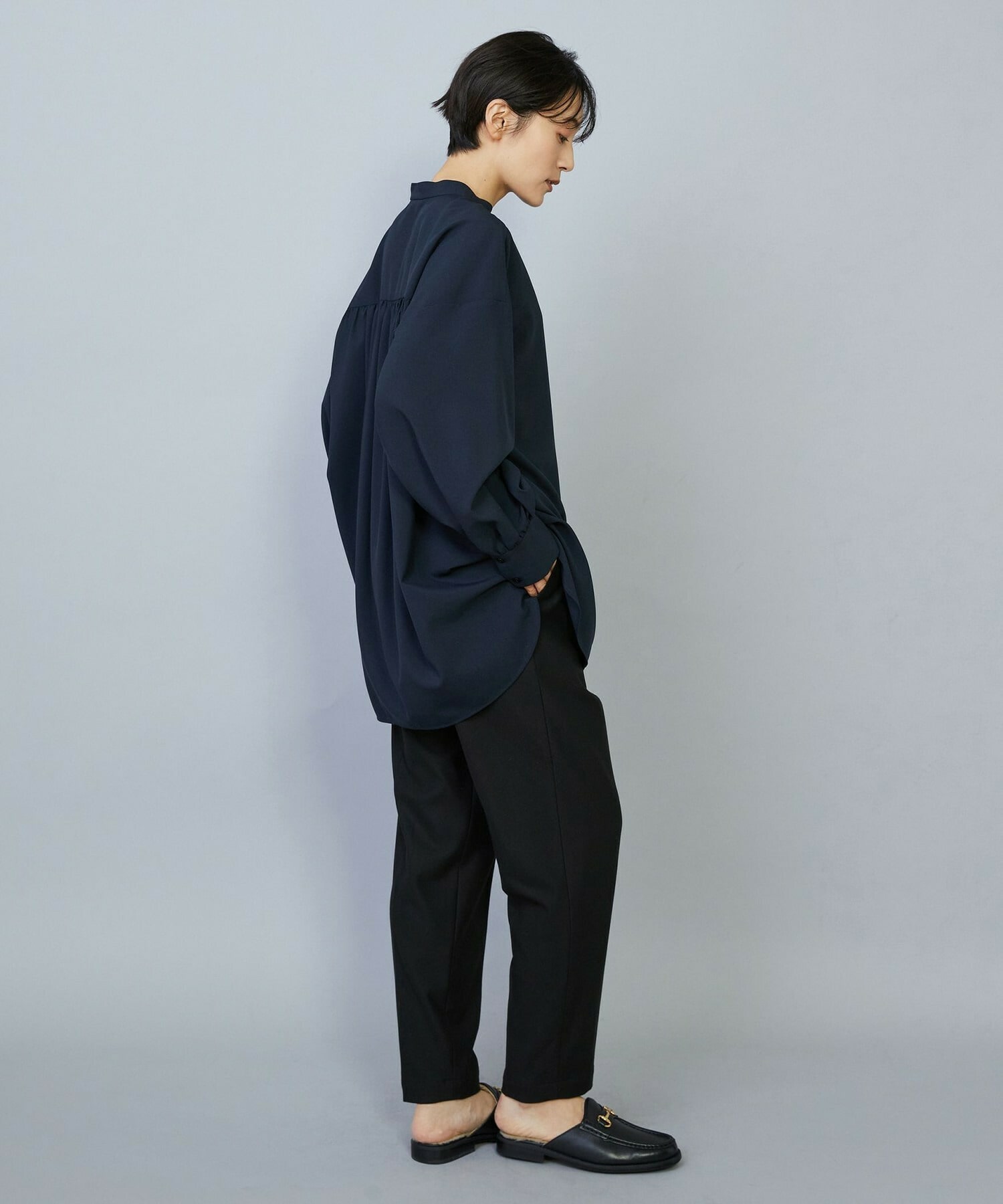 【MOGA】トロストレッチバンドカラーブラウス 詳細画像 ネイビー 19