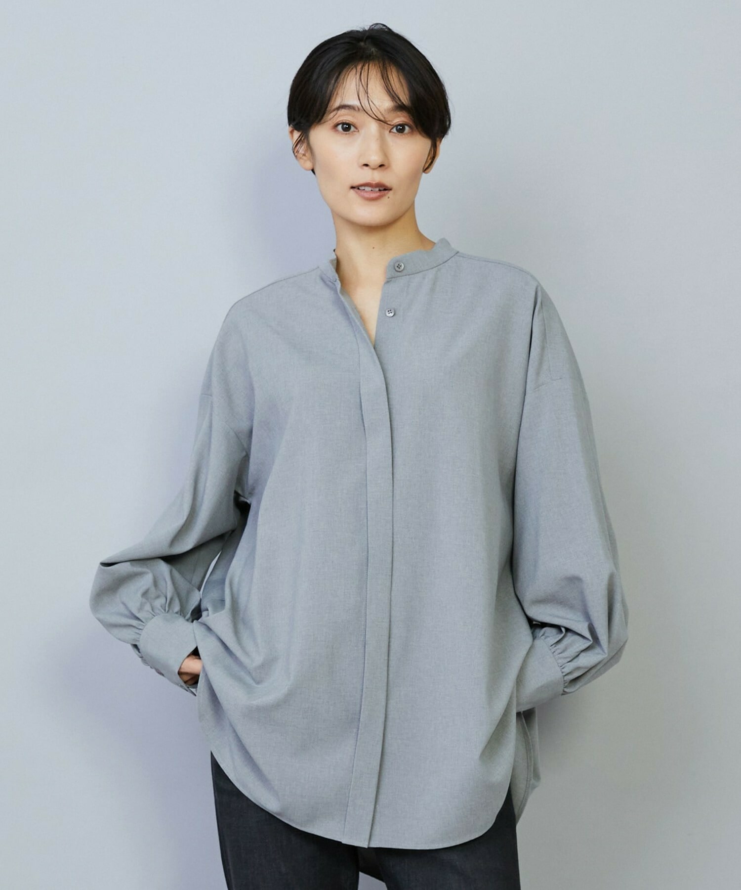 【MOGA】【Lサイズ】トロストレッチバンドカラーブラウス 詳細画像 ライトグレー 2