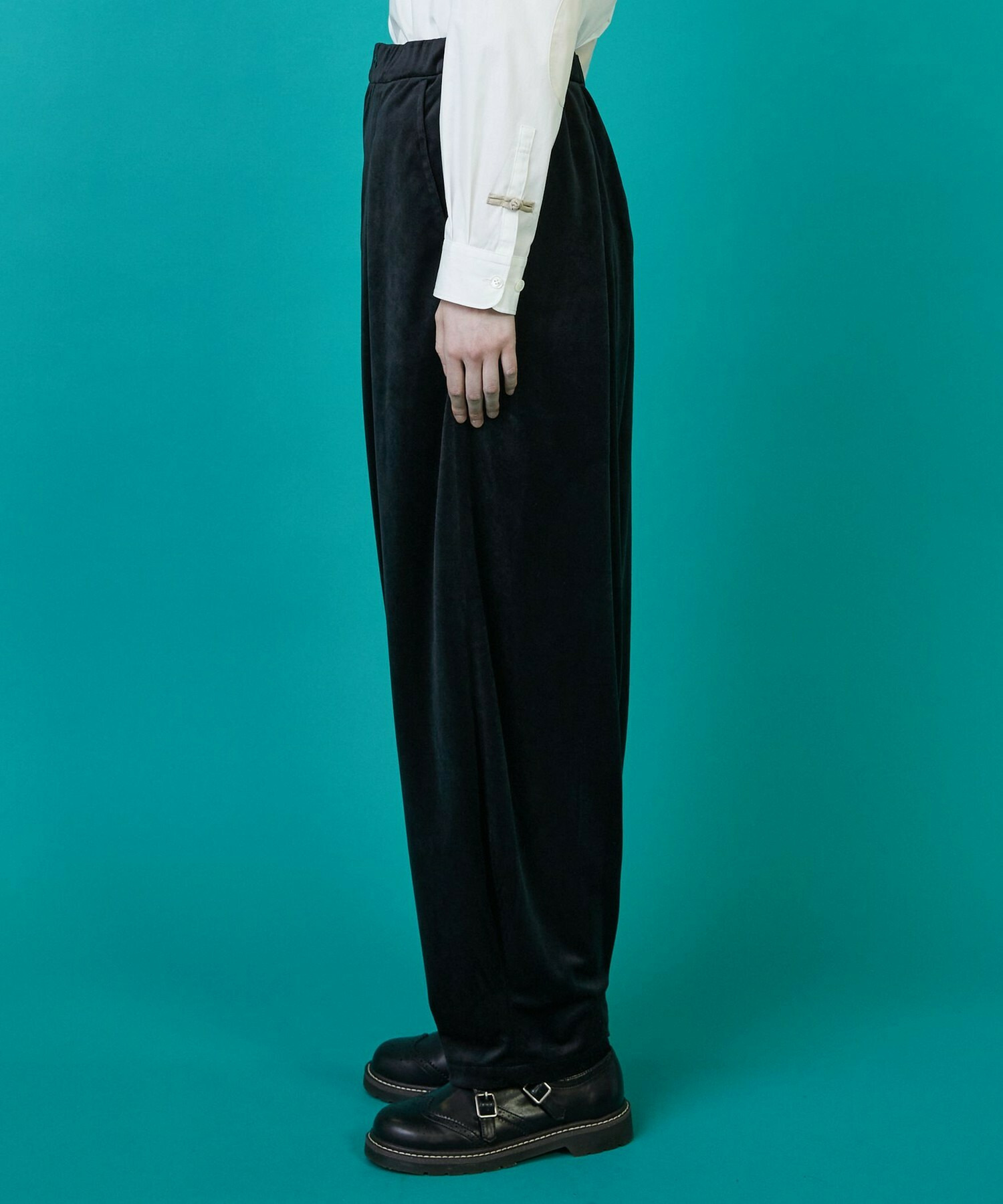 【FRAPBOIS】ベロアサール パンツ 詳細画像 ネイビー 1