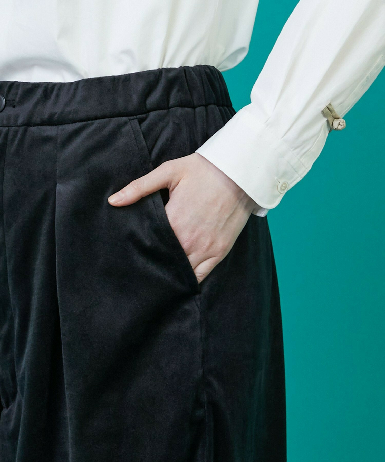 [FRAPBOIS] Velour Saar Pants Detailed Image Navy 3