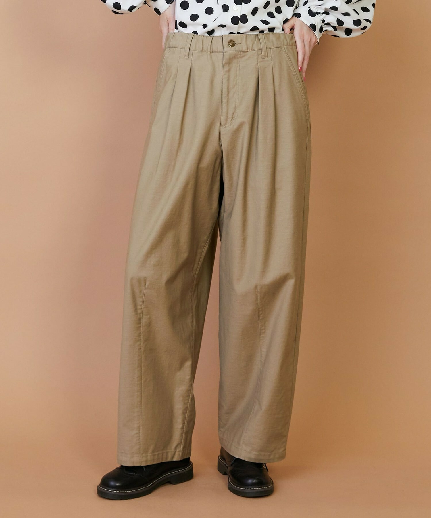 【FRAPBOIS】バックサテン パンツ 詳細画像 ベージュ 1