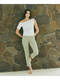 【Julier】ソフトリブフレアレギンス/吸汗速乾・ホットヨガ対応・UVカット 詳細画像 ブラック 5