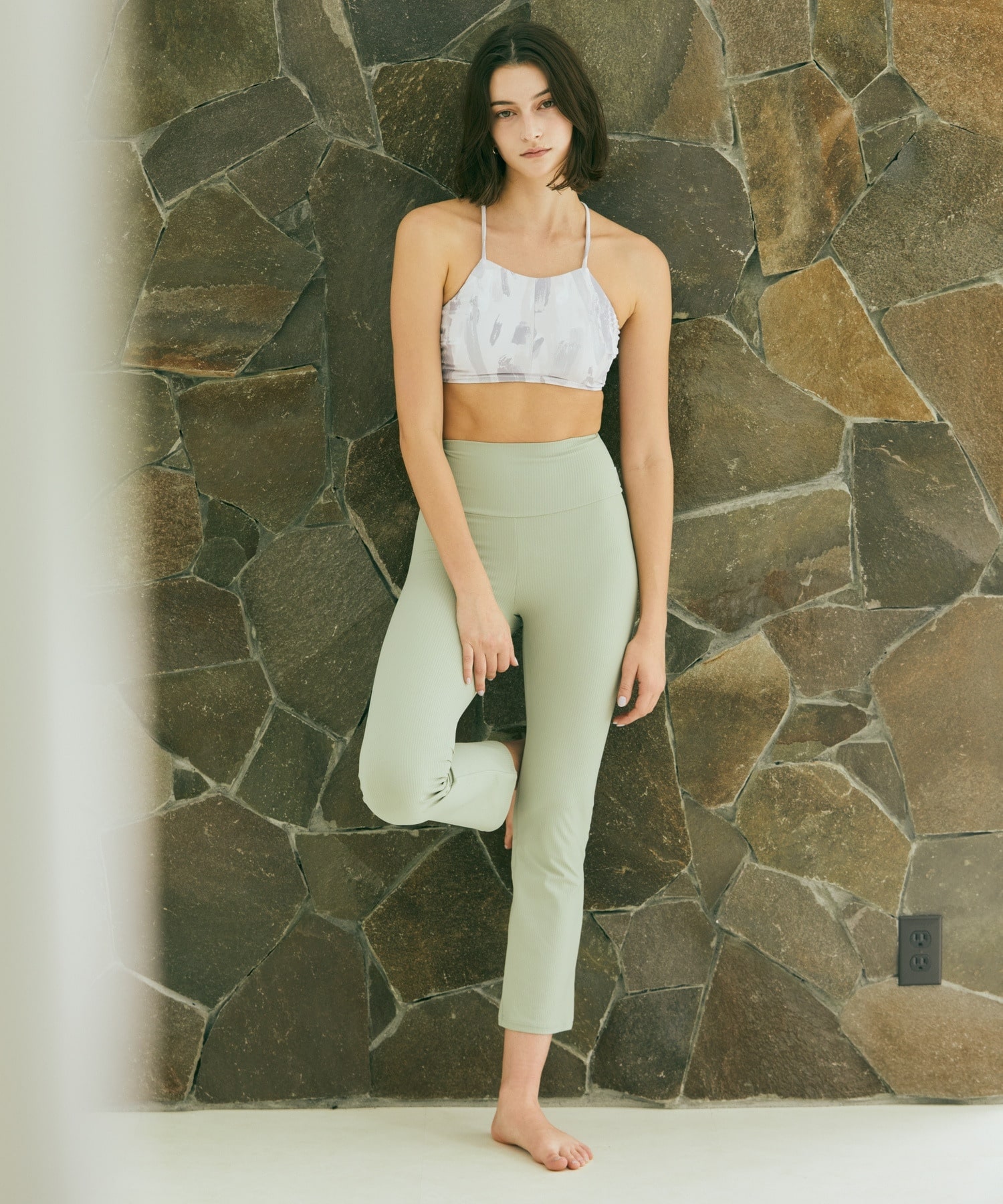 【Julier】ソフトリブフレアレギンス/吸汗速乾・ホットヨガ対応・UVカット 詳細画像 ブラック 4