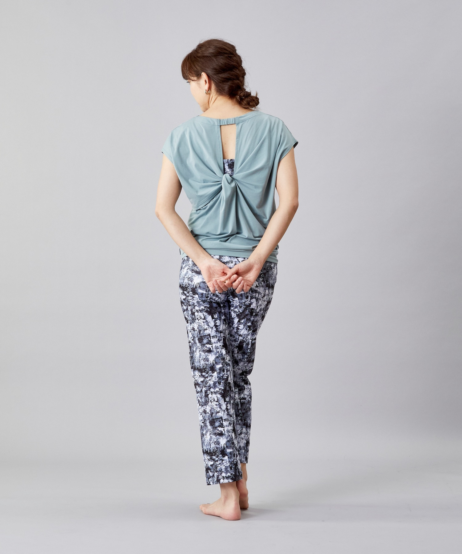 【Julier】【定番】ライトプライム バッククロスチュニック/エコ・UVカット・吸汗速乾・ホットヨガ対応・ラッシュガード 詳細画像 ネイビー 8