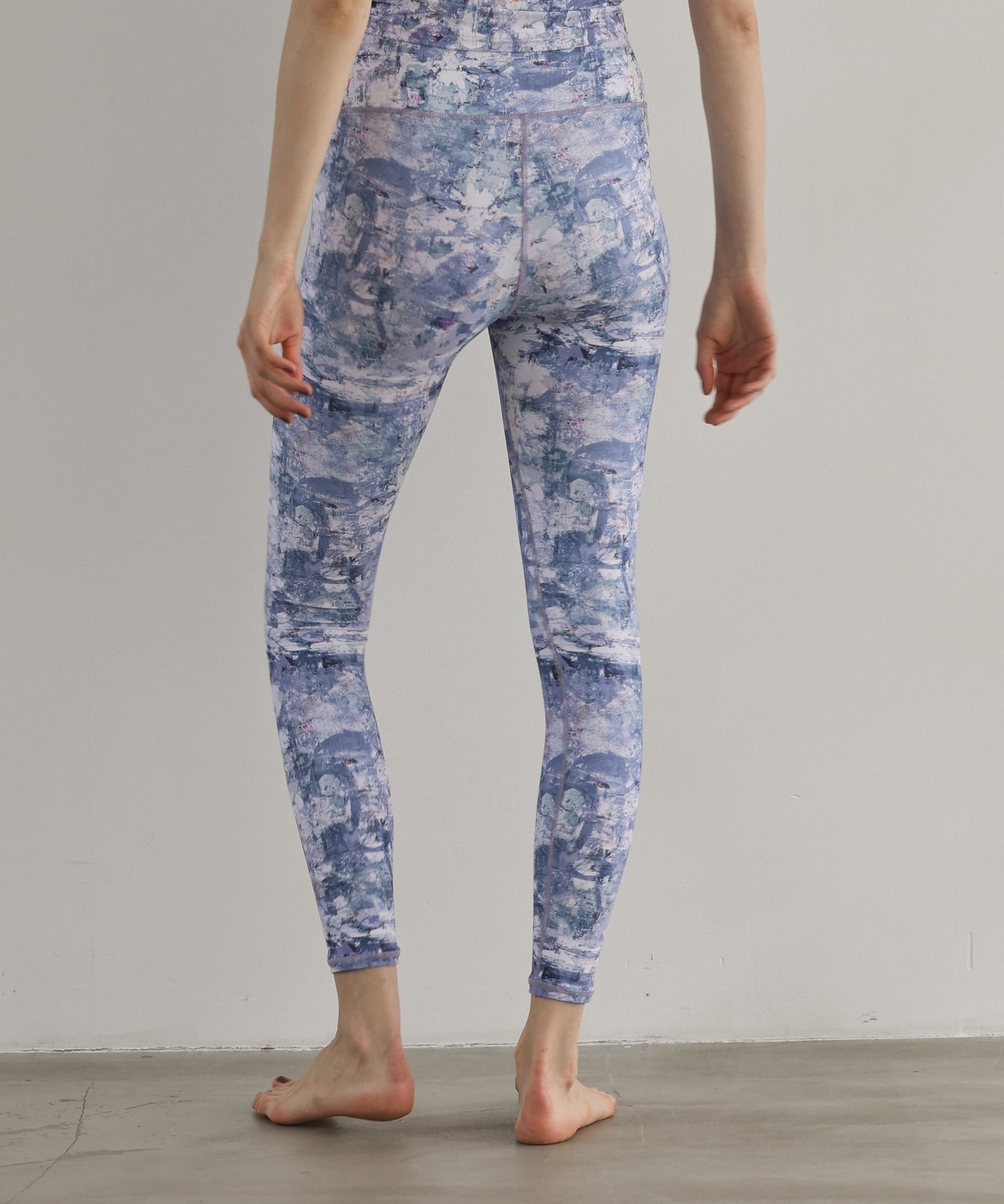 【Julier】sand flowerプリントスーパーハイレギンス/UVカット・吸汗速乾・ホットヨガ対応・水着・水陸両用 詳細画像 グレー 2