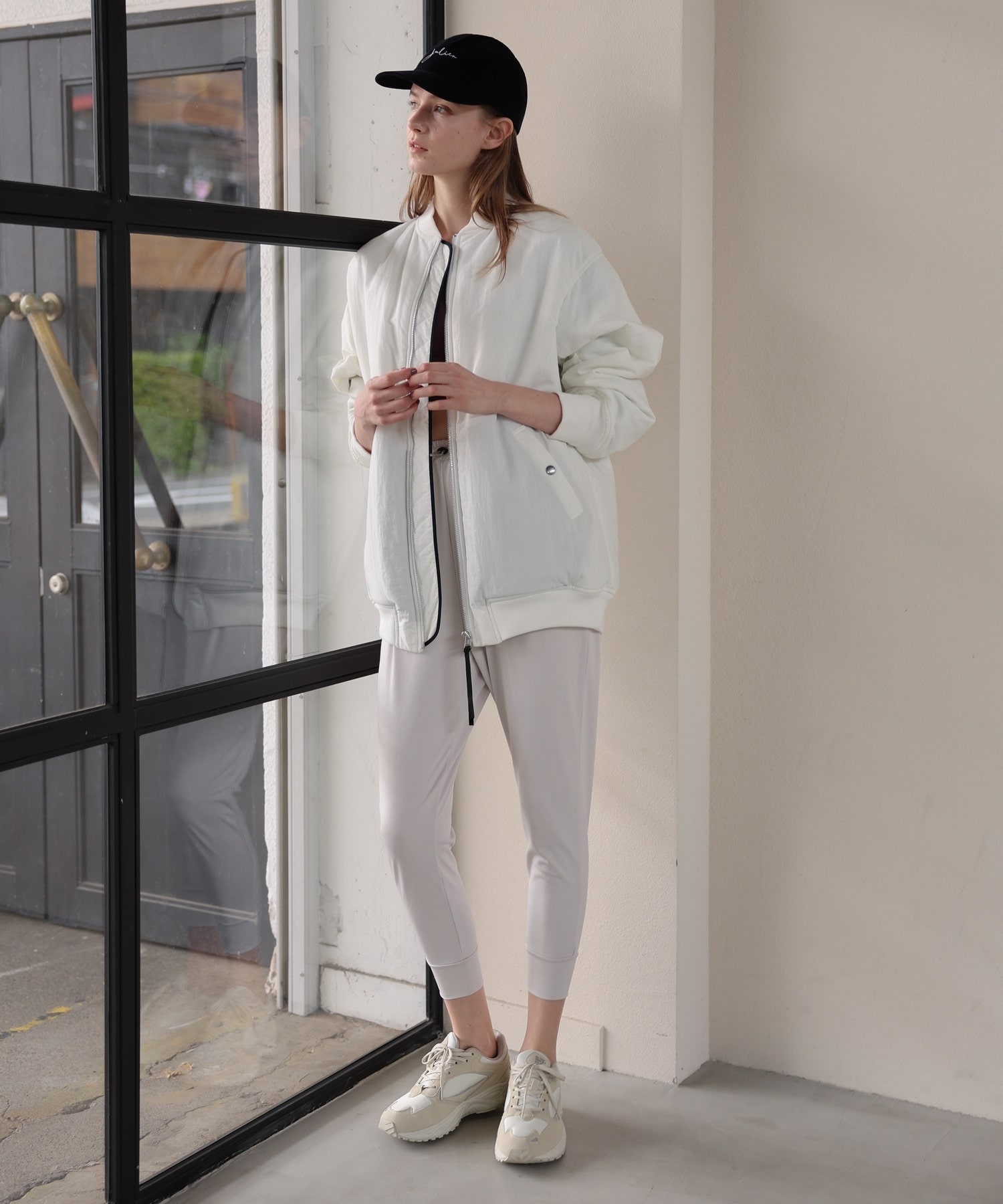 【Julier】ジェントルスムースギャザーパンツ/UVカット・吸汗速乾・ハイストレッチ・ホットヨガ対応  詳細画像 チャコール 3