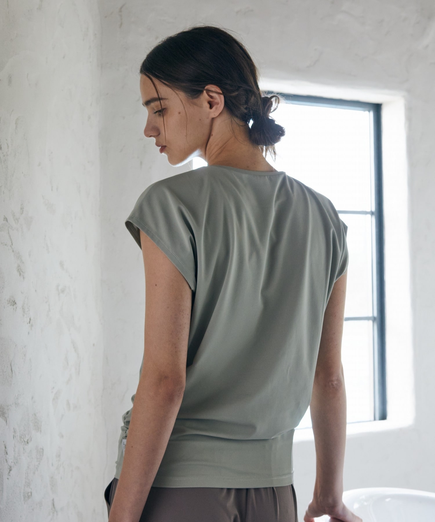 【Julier】【定番】Ecocoフレンチスリーブトップス/エコ・UVカット・吸汗速乾・ハイストレッチ・ホットヨガ対応・ラッシュガード 詳細画像 ブラック 3