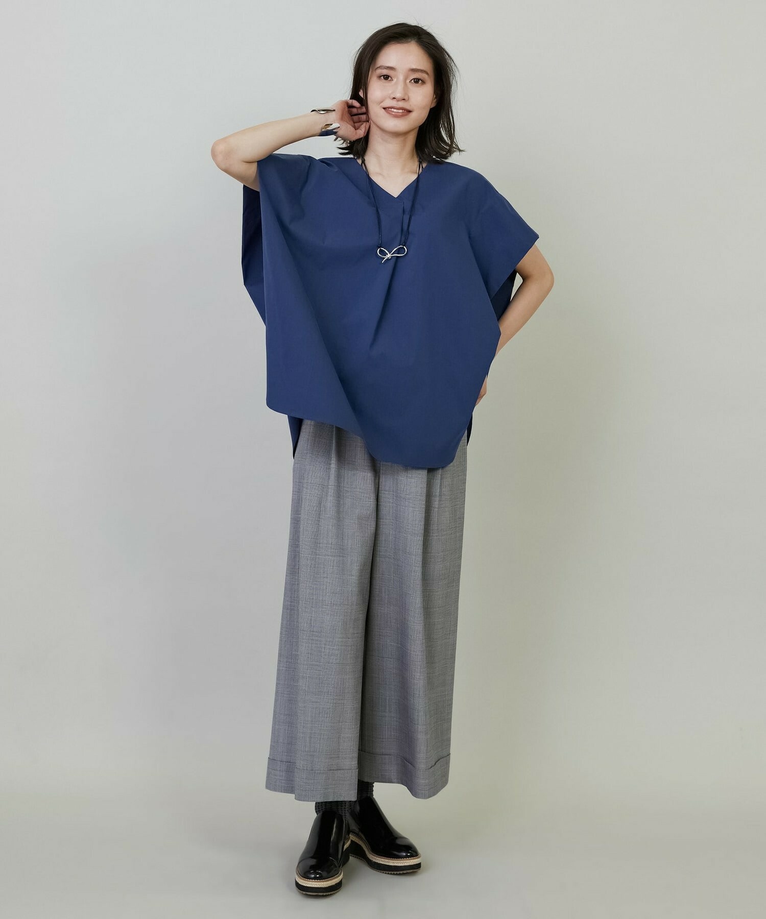 【L'EQUIPE】タイプライターバイオストレッチブラウス 詳細画像 ブラック 2