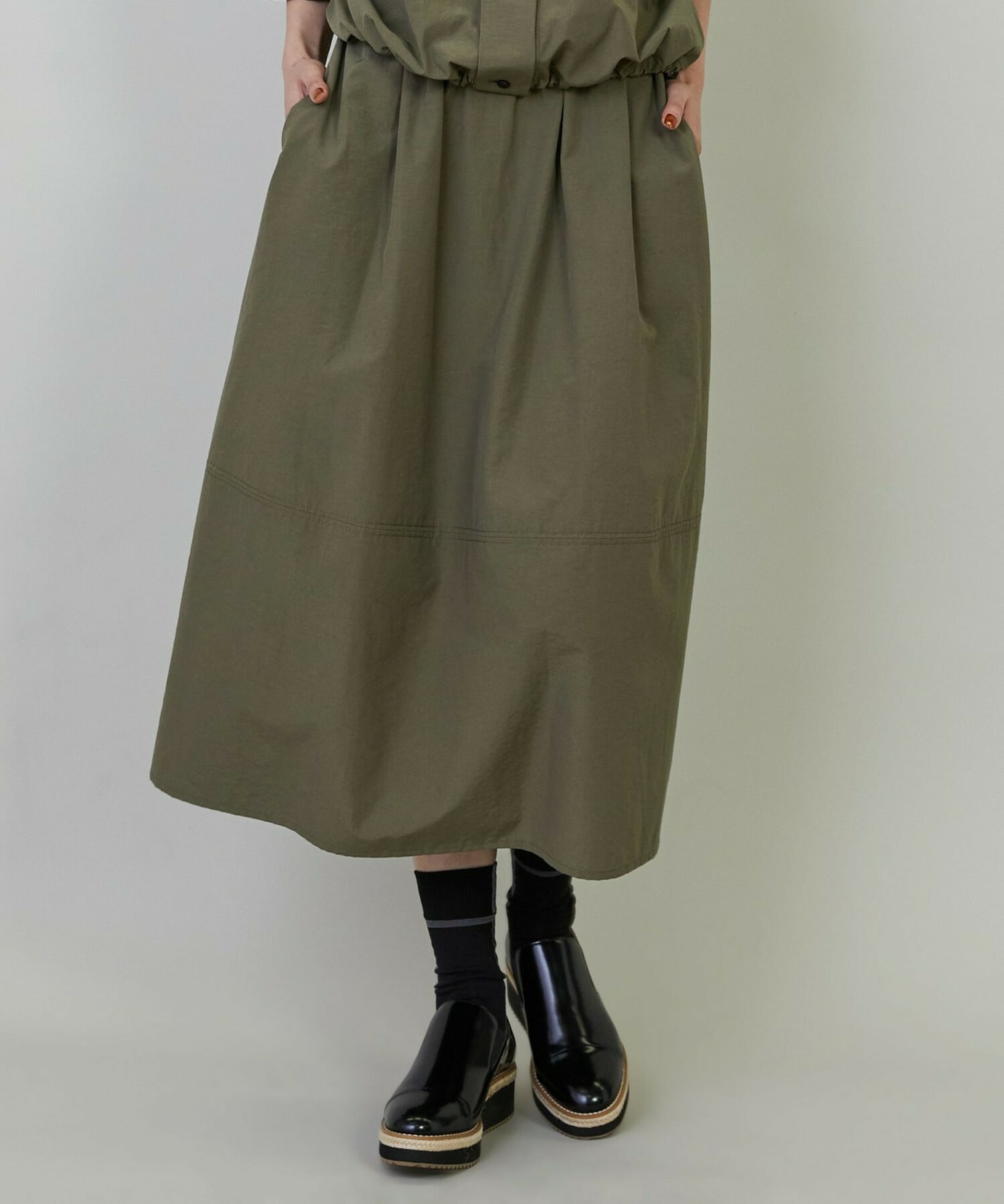 【L'EQUIPE】ナイロンコットンタンブラースカート 詳細画像 カーキ 1