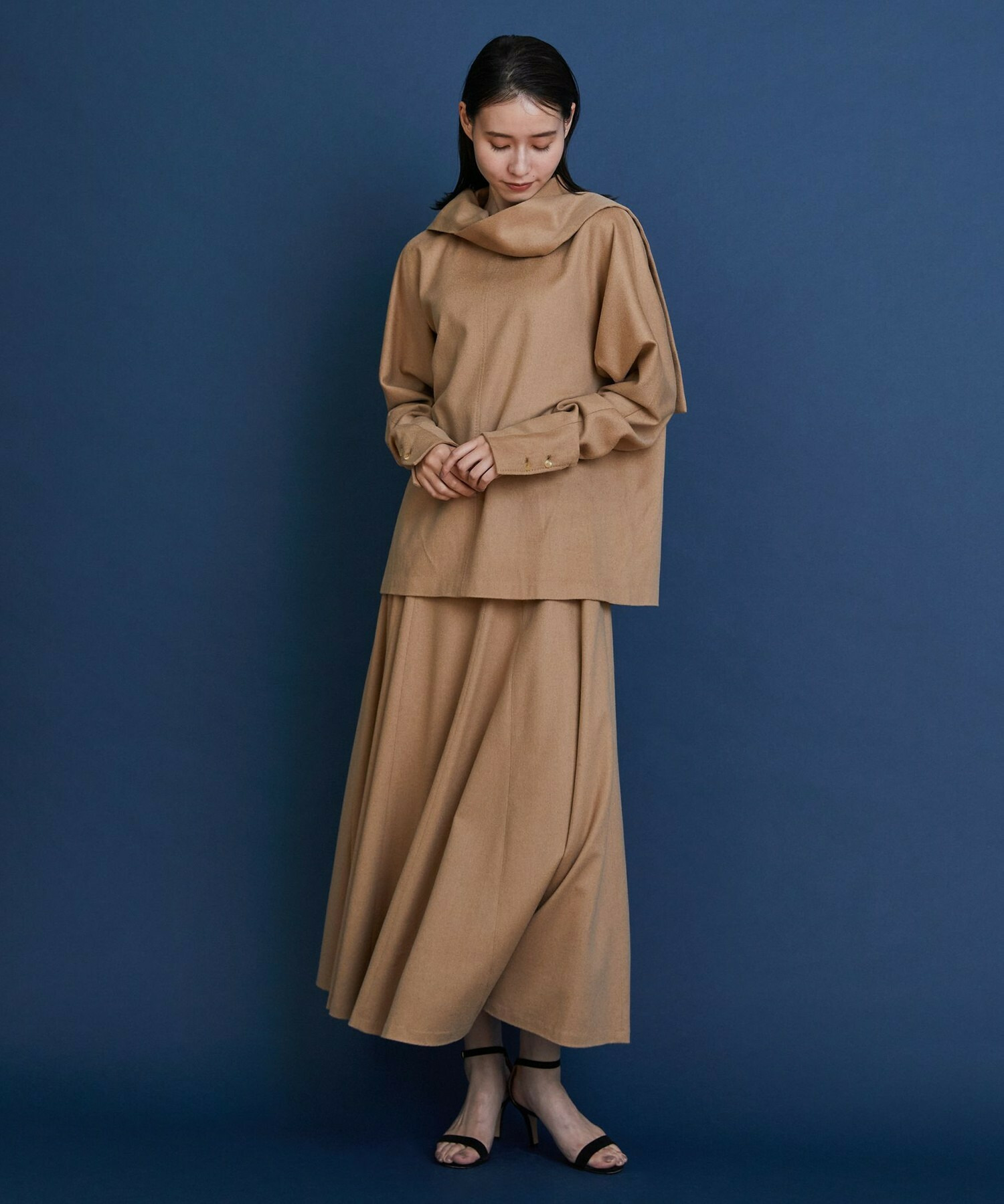 【COUTURIER】ピュアキャメルドレープブラウス 詳細画像 キャメル 2