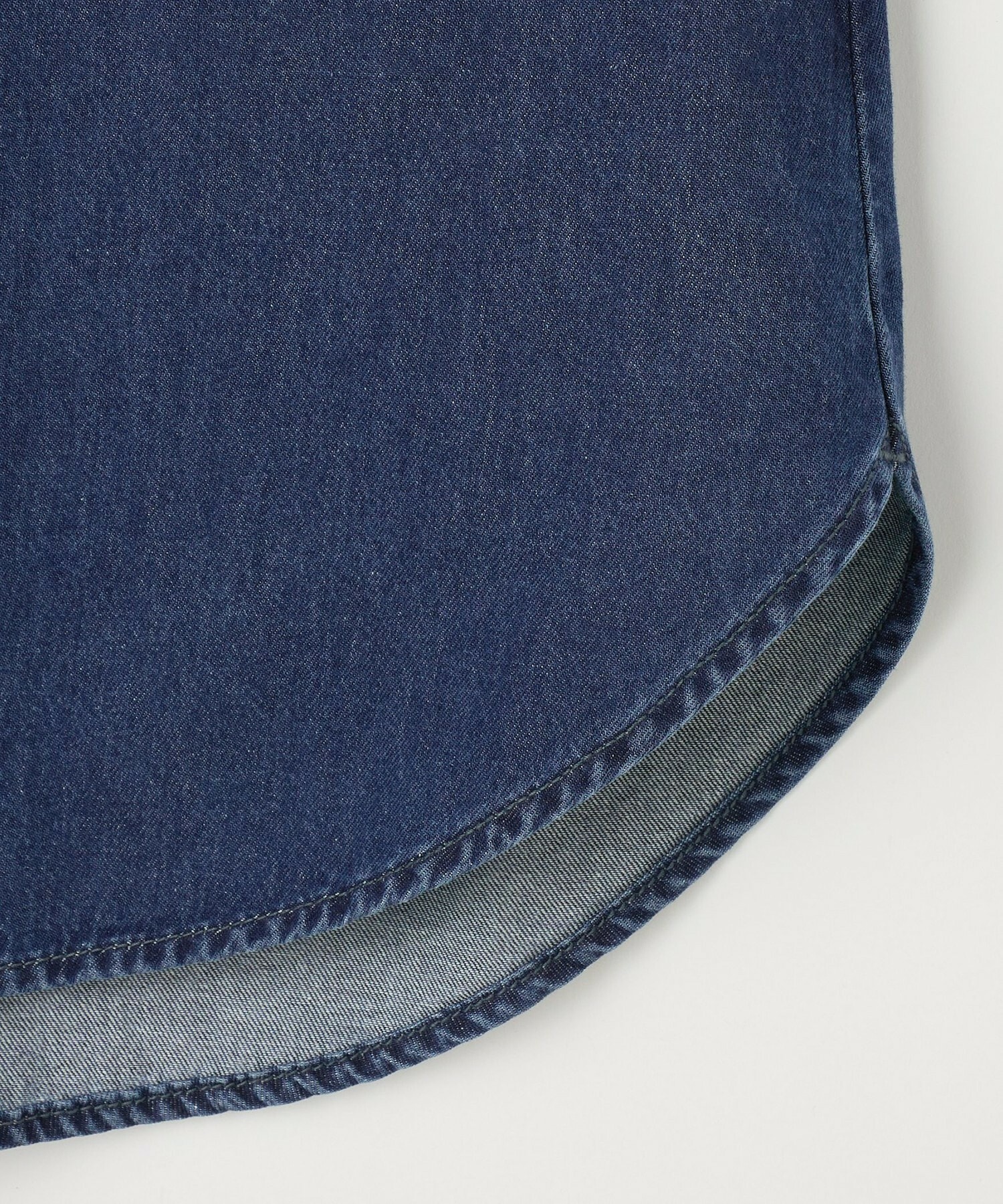 【L'EQUIPE】［eclat 2025年11月号掲載商品］5.9ozデニムシャツ 詳細画像 ブルー 19