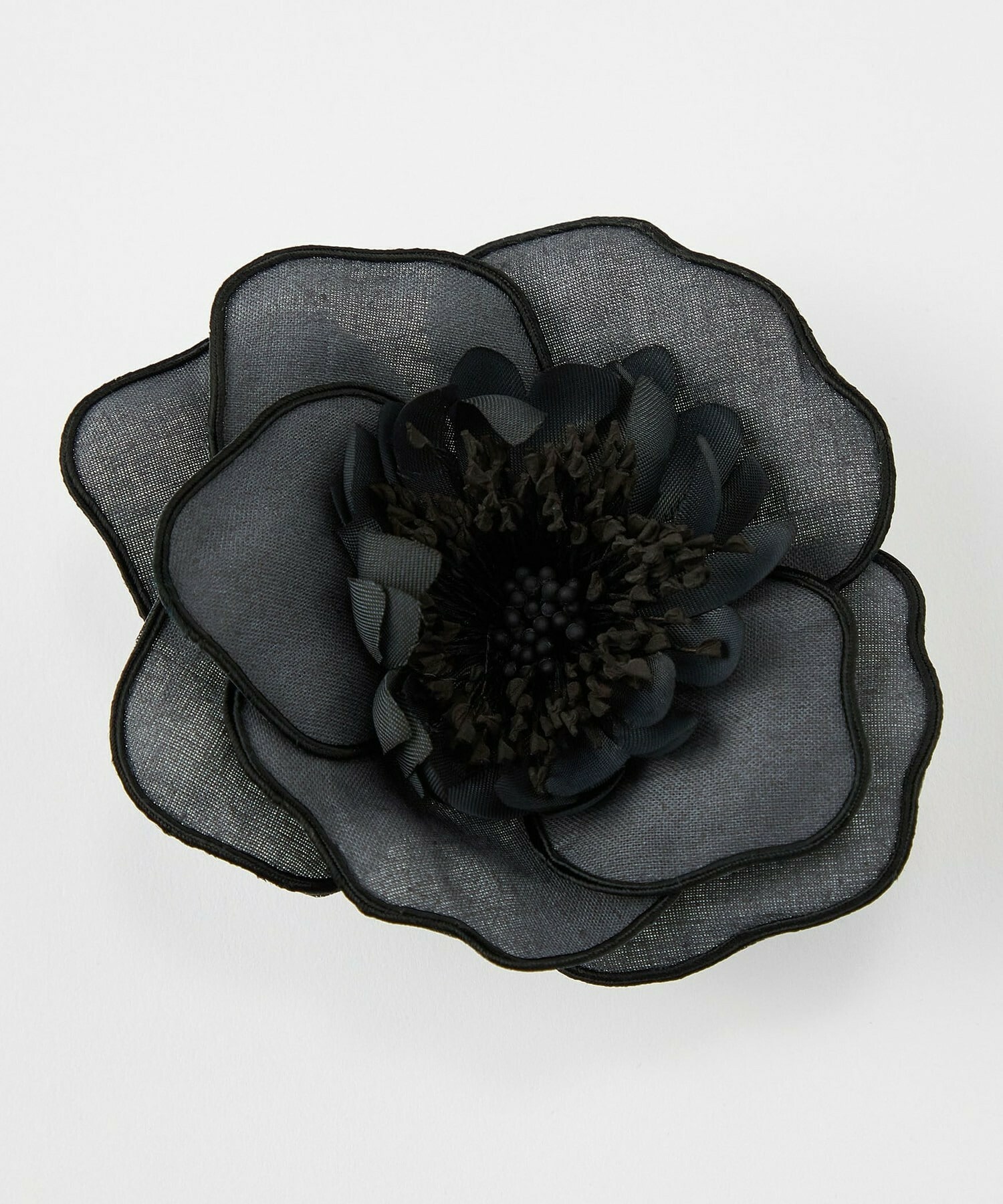 【L'EQUIPE】ラインフラワーコサージュ L 詳細画像 グレー系その他 1