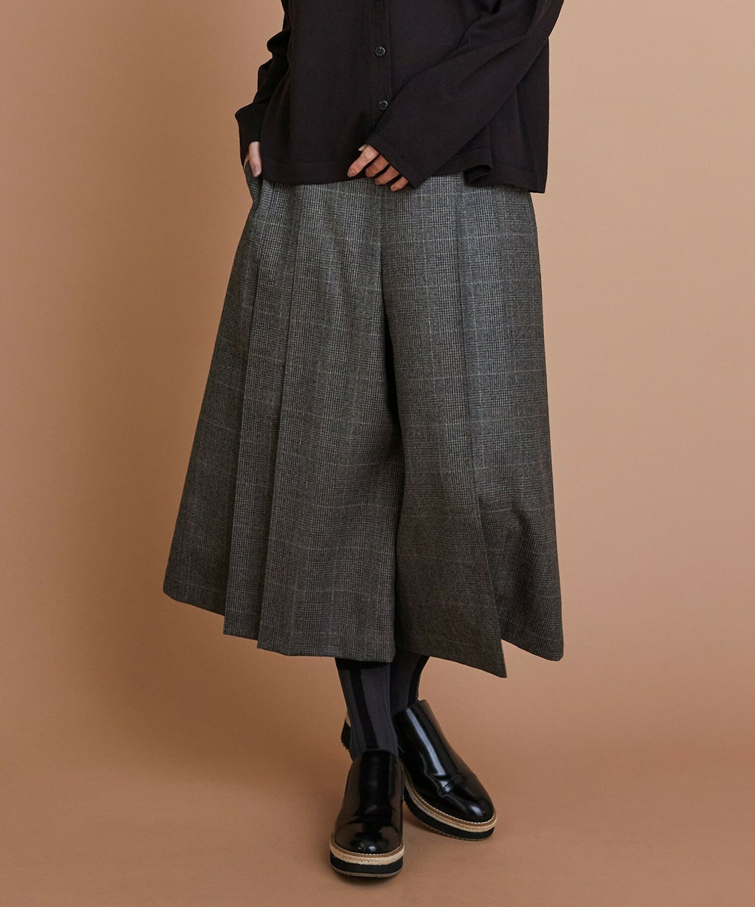 【L'EQUIPE】ウールサキソニーハーフパンツ 詳細画像 チェック 1