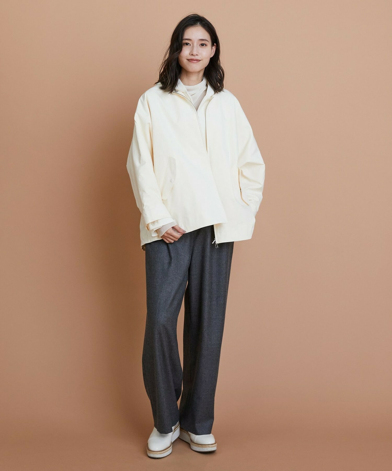 【L'EQUIPE】［eclat 2025年11月号掲載商品］ウールサキソニーストレートパンツ 詳細画像 チャコールグレー 22