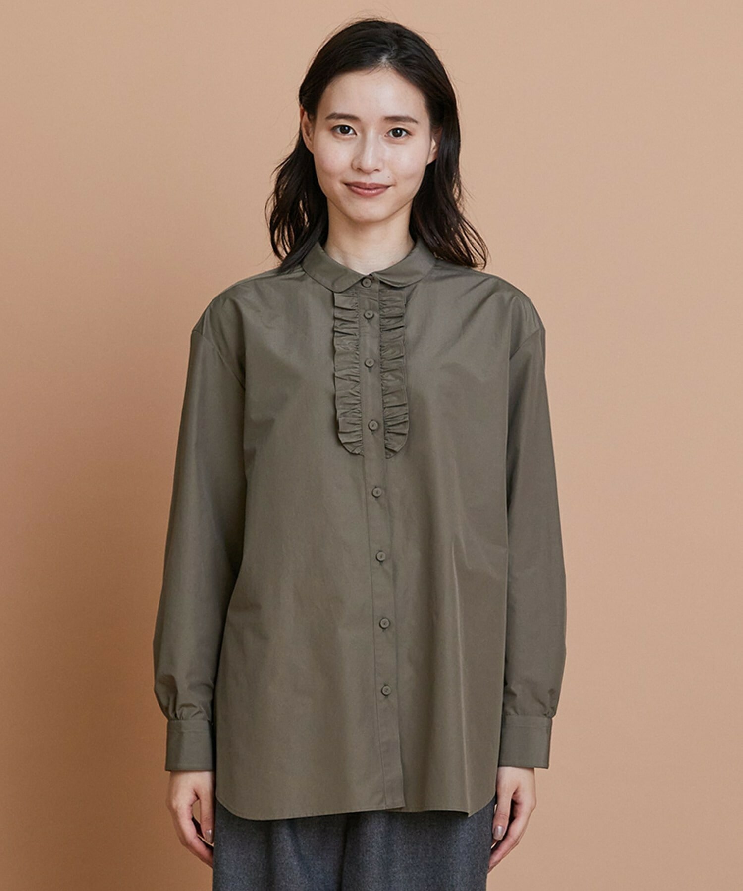 【L'EQUIPE】【Lサイズ】パウダリータフタフロントフリルシャツ 詳細画像 カーキ 7