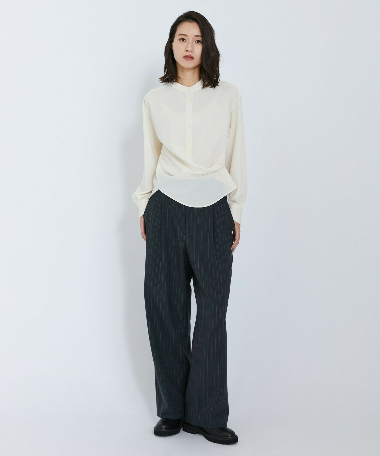 【L'EQUIPE】ドレーピーシャーティングブラウス 詳細画像 ネイビー 5