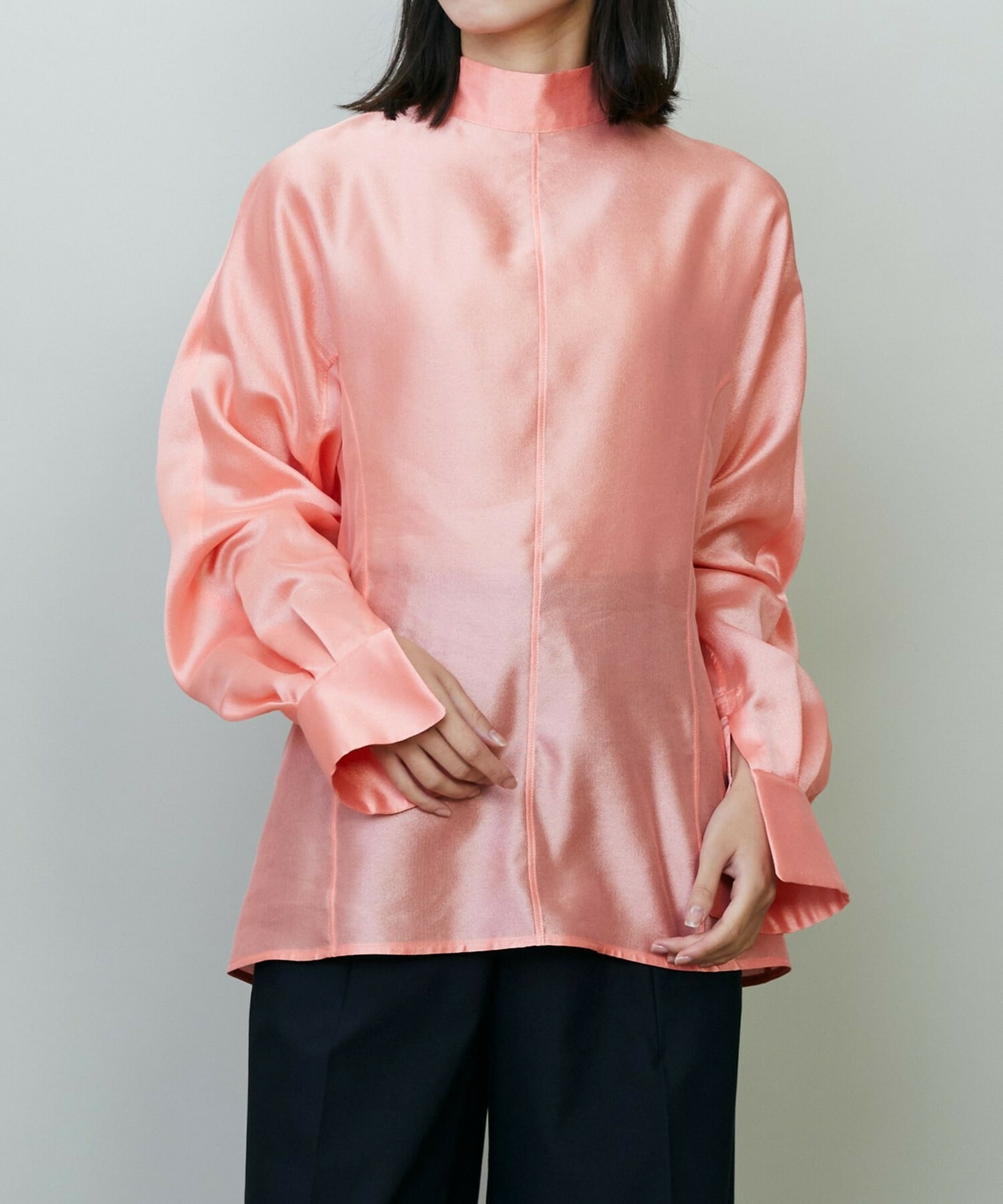 【endalence】シルクギシャハイネックブラウス 詳細画像 ネイビー 2