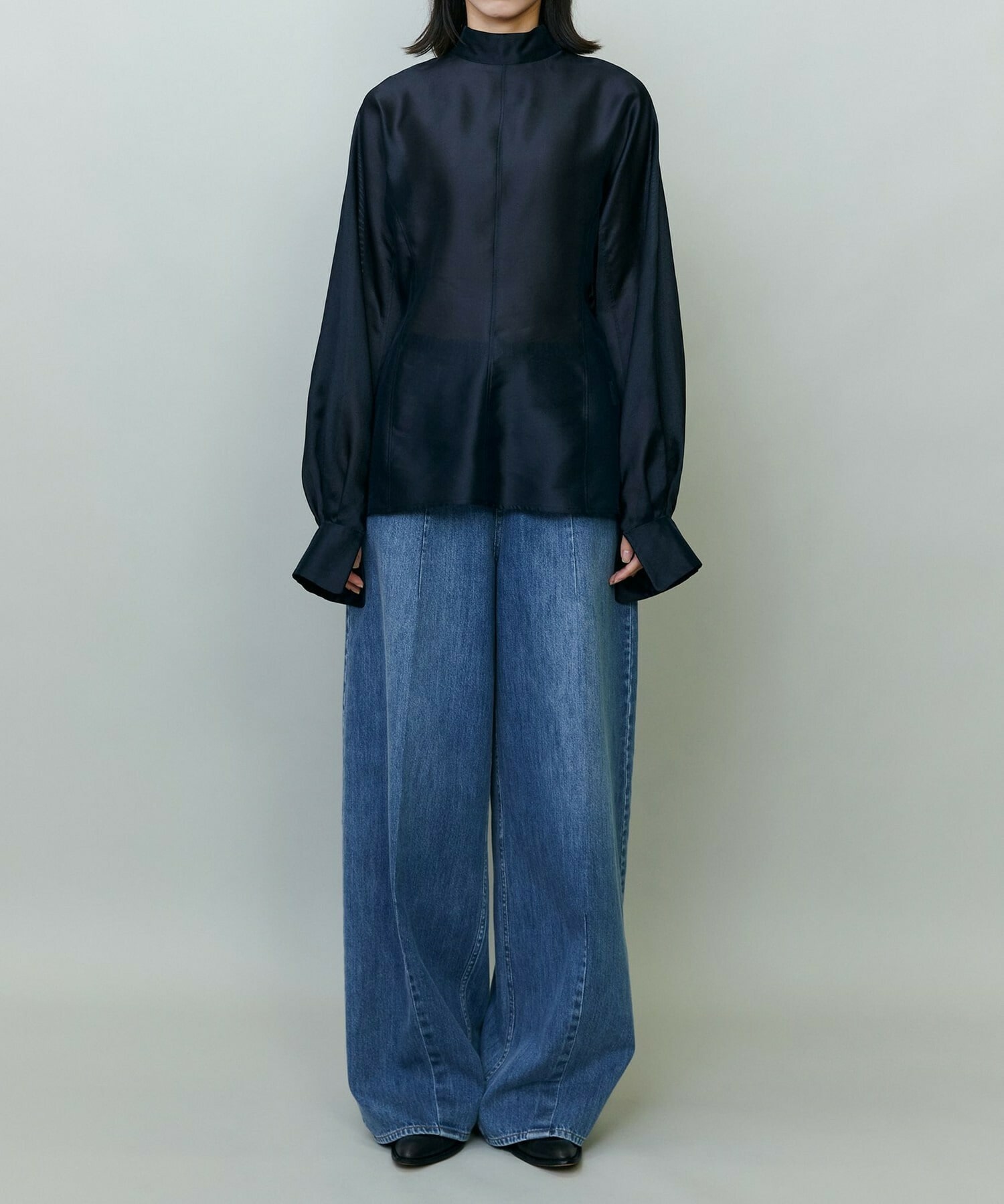 【endalence】シルクギシャハイネックブラウス 詳細画像 ネイビー 4