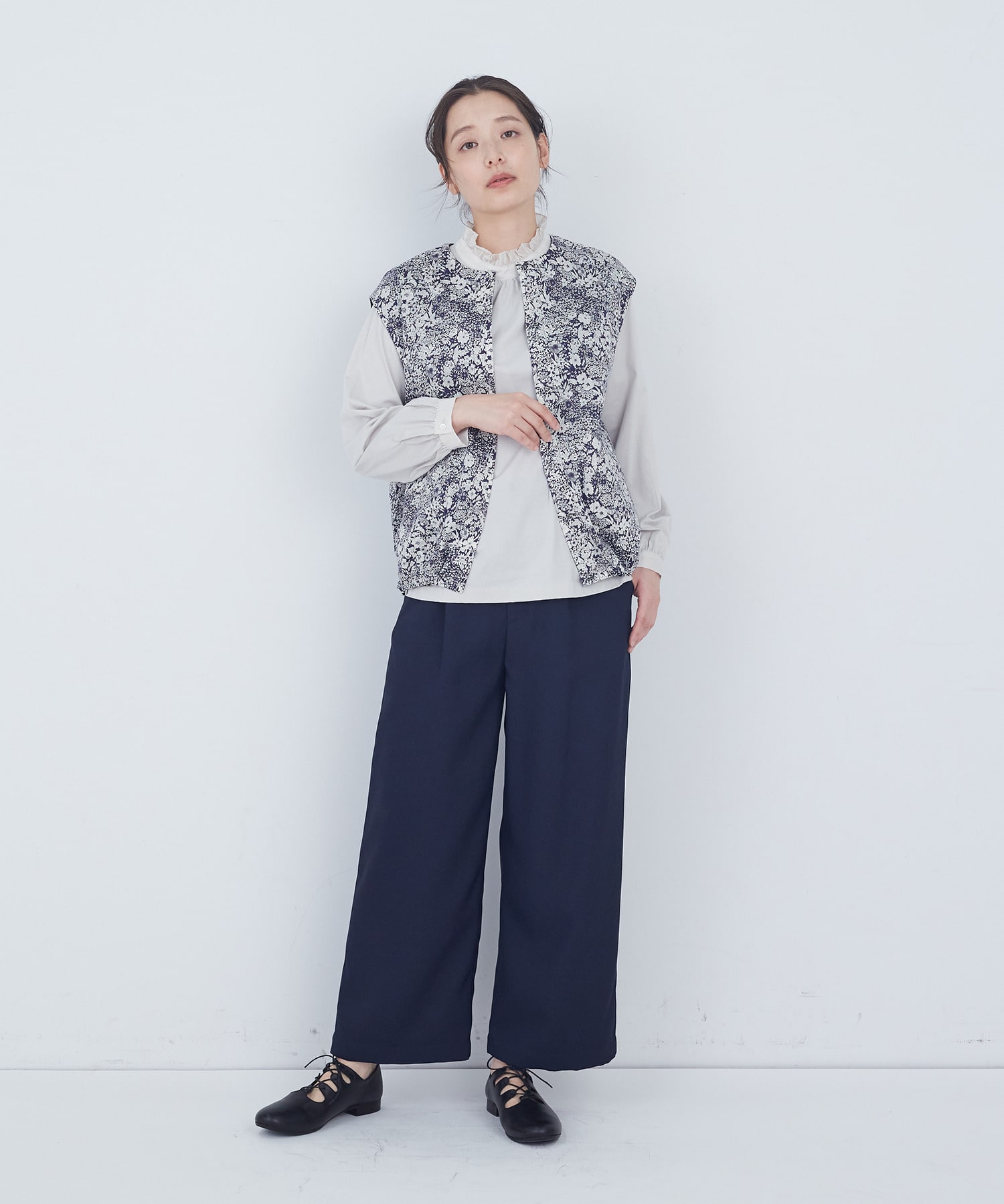 タックストレートパンツ｜BIGI online store - ビギ オンラインストア