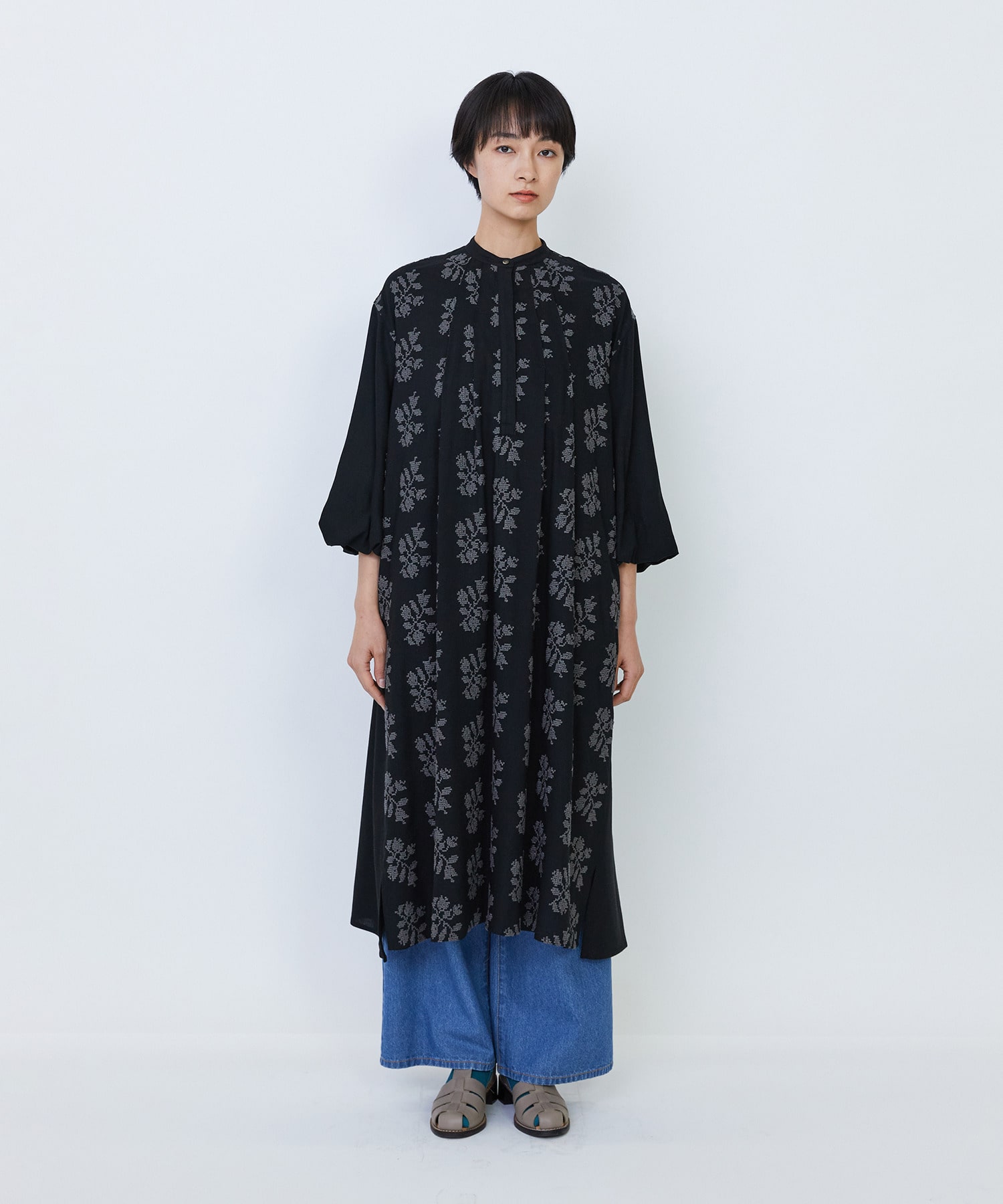 【LOISIR】オリジナル柄刺繍ワンピース 詳細画像 ブラック系その他 10