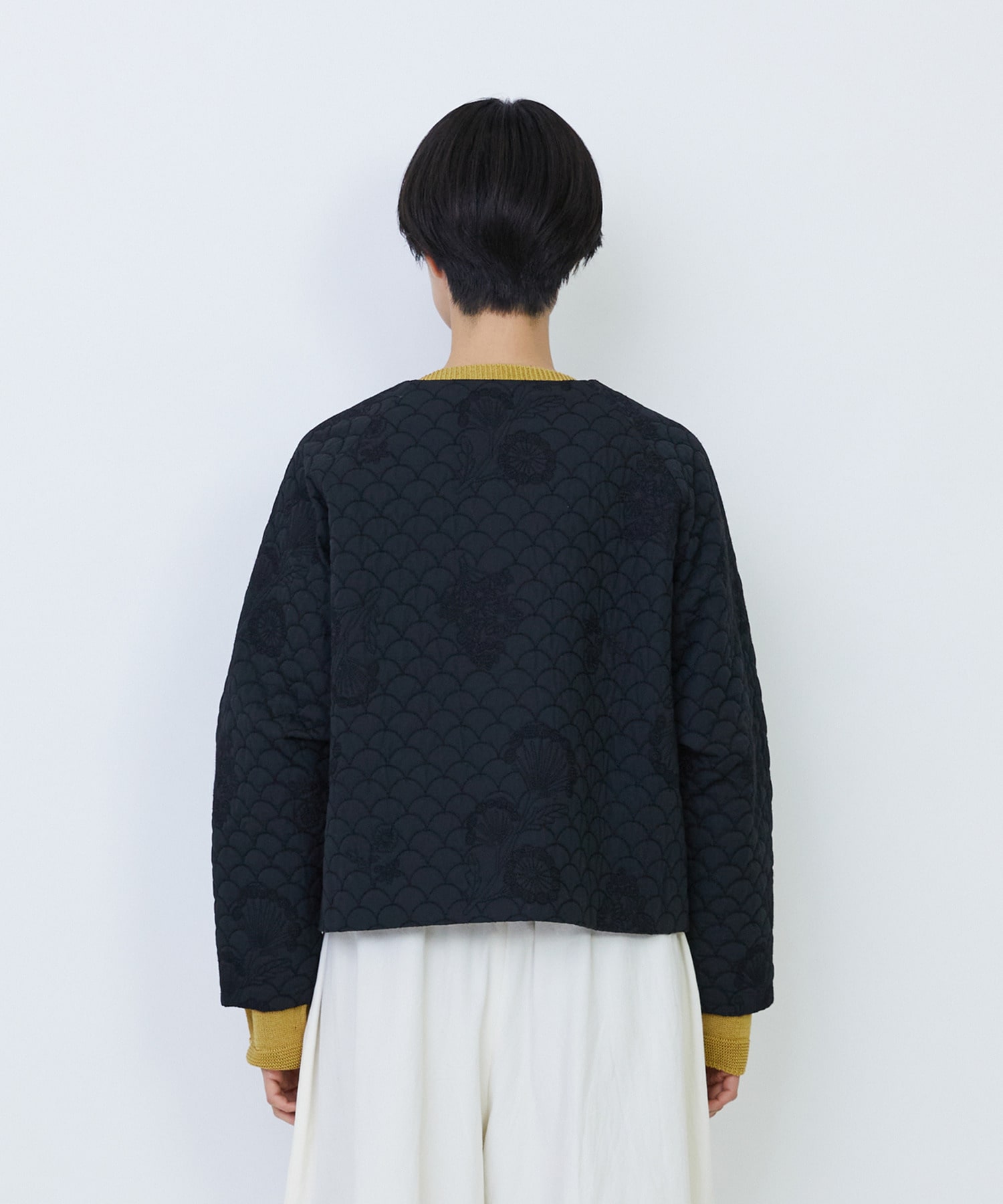【LOISIR】コットンリネンキルティング風刺繍ノーカラージャケット 詳細画像 ブラック系その他 10