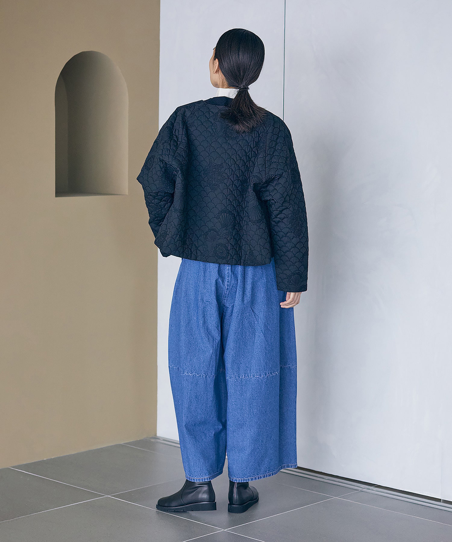 【LOISIR】コットンリネンキルティング風刺繍ノーカラージャケット 詳細画像 ブラック系その他 3