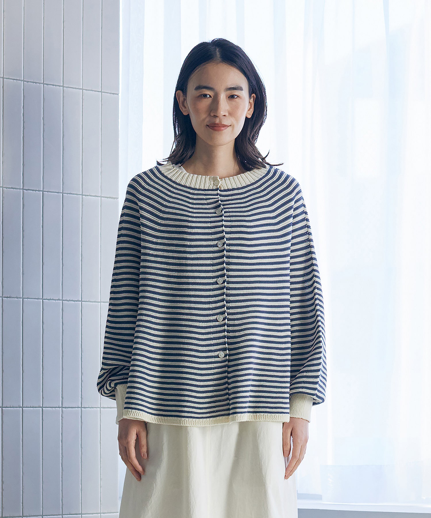 【LOISIR】【2WAY】サーキュラーフレアーカーディガン 詳細画像 ネイビー&times;ホワイト 1