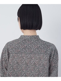 【congés payés】フラワープリントポケット付きシャツ 詳細画像 ブラック系その他 10