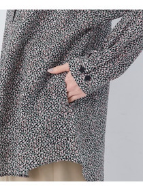 【congés payés】フラワープリントポケット付きシャツ 詳細画像 ブラック系その他 12